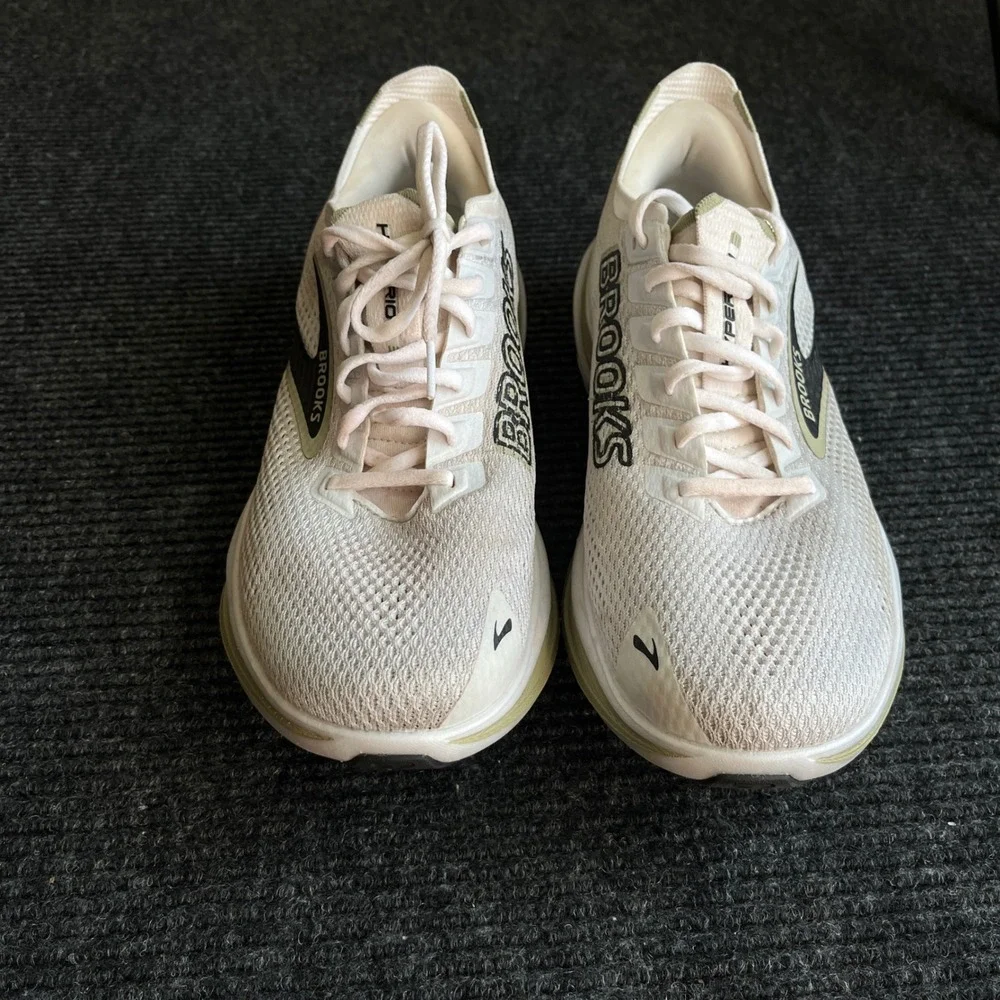 Brooks Hyperion Max Men Running Shoes White Green 1104651D139 Size 10.5 athletic